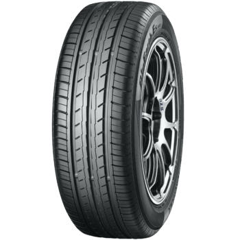 215/55R17 94V Yokohama BluEarth ES32 kesärengas